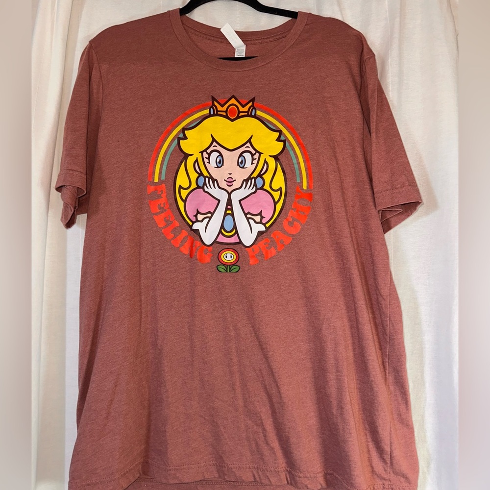 Mario brothers, princess peach T-shirt heather pink